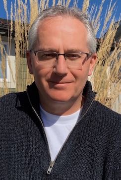 Dr. Robert Pogue